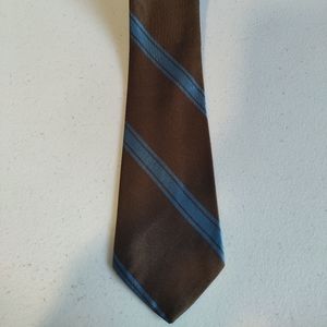 Vintage Macys Del Soldato Swiss All Silk Neck Tie